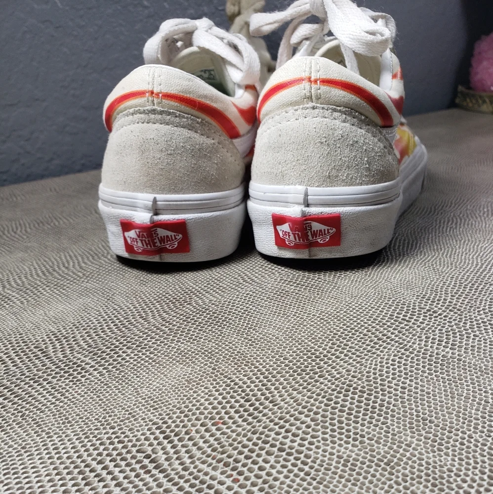 Vans skater flames kids unisex tennis shoes sneakers size 3.5